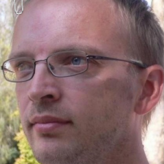 Profile picture for user Thomas Schubert