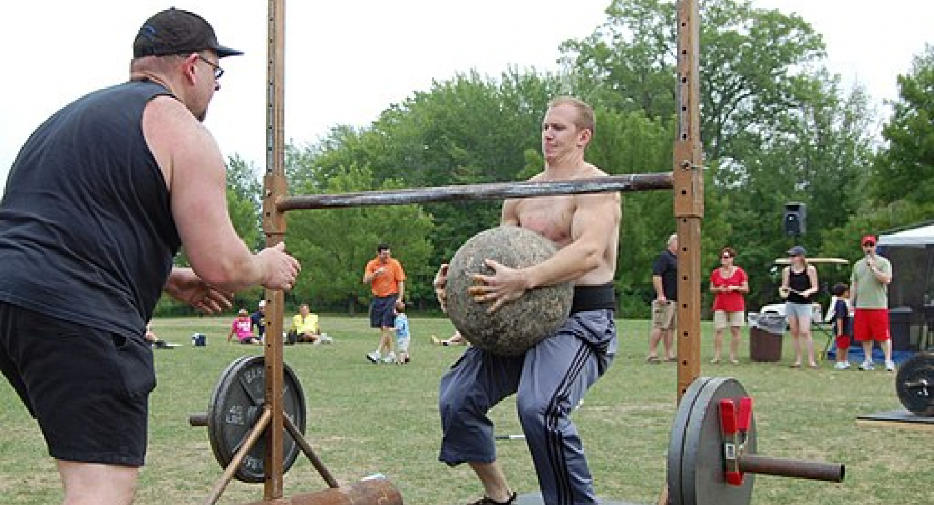 By stu_spivack (Jack Katz Memorial Strong Man Competition) [CC BY-SA 2.0 (http://creativecommons.org/licenses/by-sa/2.0)], via Wikimedia Commons